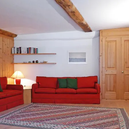 Apartment Chesa Frizzoni By Interhome